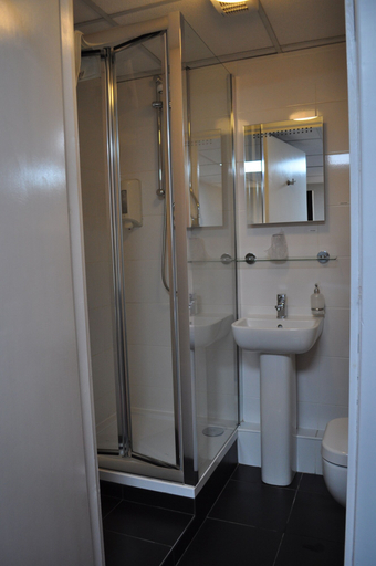 Bathroom 4, Argyll Hotel, Glasgow