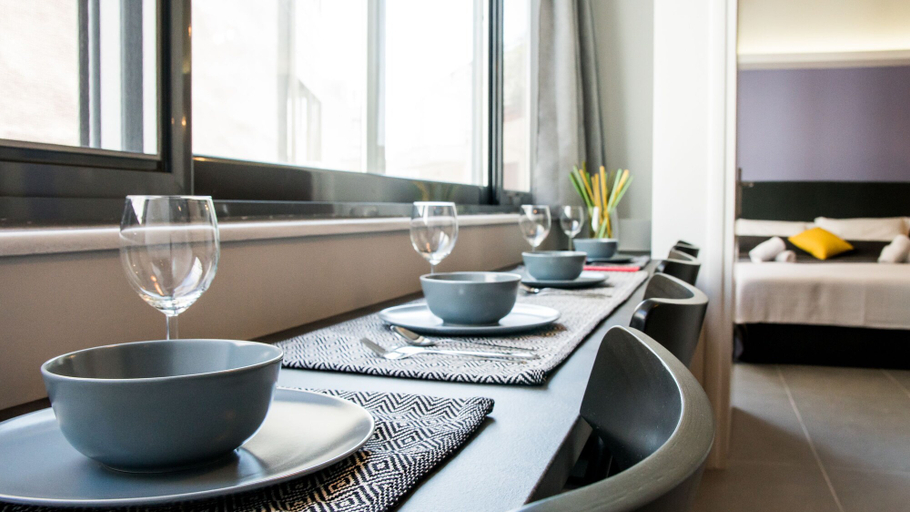 Food & Drinks 3, Eternal luxury suites, Attica