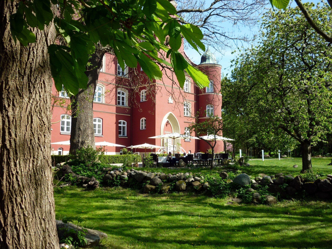 Exterior & Views 2, Hotel Schloss Spyker, Vorpommern-Rügen