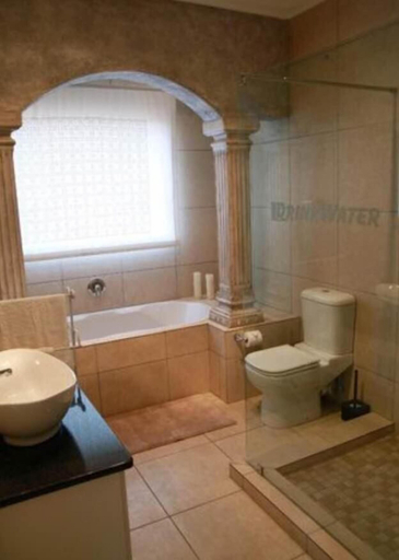 Bathroom, Drinkwater Guest Farm, Gert Sibande