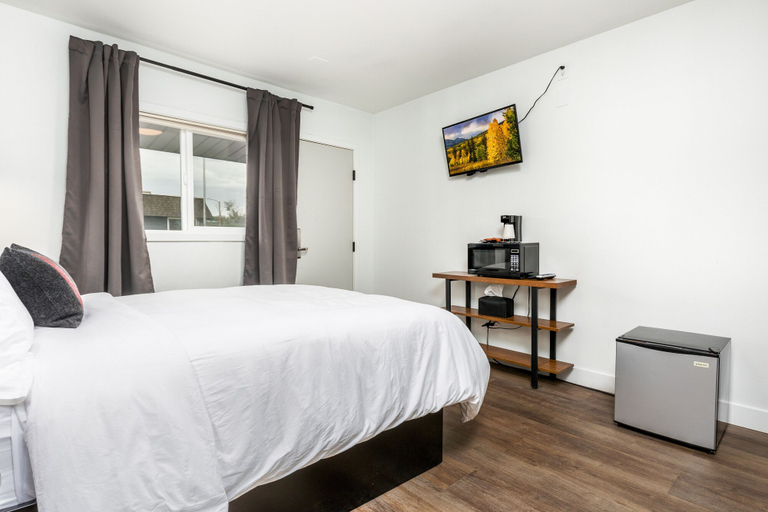 Bedroom 2, Minecart Motor Lodge, Montrose