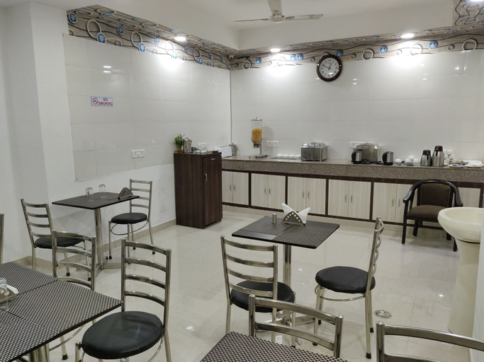 Food & Drinks 5, Green Lotus Residency, Delhi