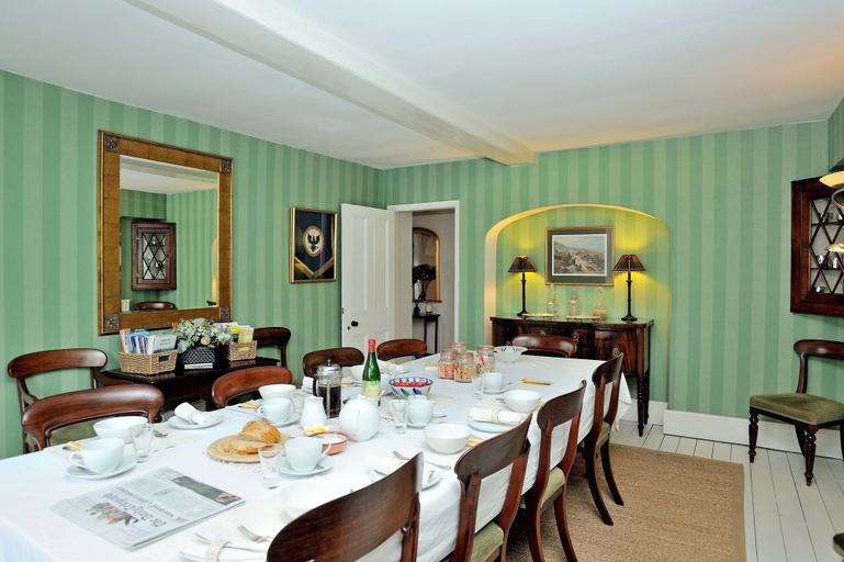 Food & Drinks 4, Castleton House B&B, Wiltshire