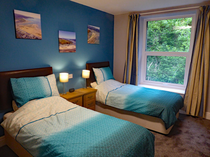 Bedroom 3, Bryn Melyn Apartments, Gwynedd