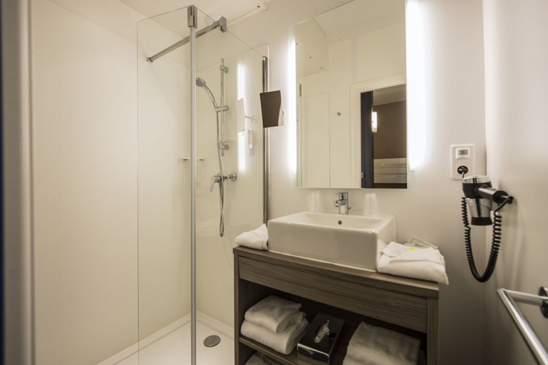Bathroom 5, Suite Home Porticcio, Corse-du-Sud