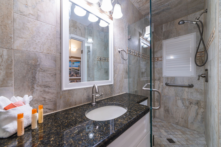 Bathroom 4, Casa Del Mar Longboat Key, Manatee