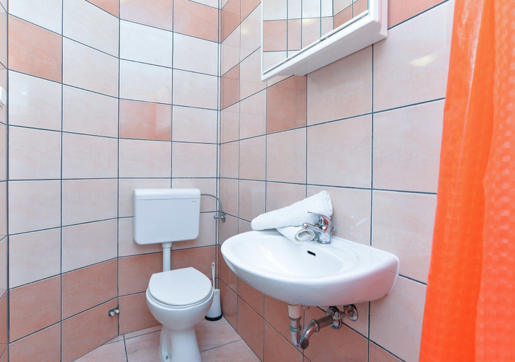 Bathroom 3, Apartment 344, Vodnjan