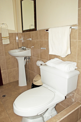 Bathroom 4, Hotel Residencial El Viajero, Quito