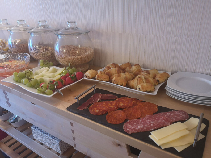 Food & Drinks 5, Harmony Guest House, Torbay