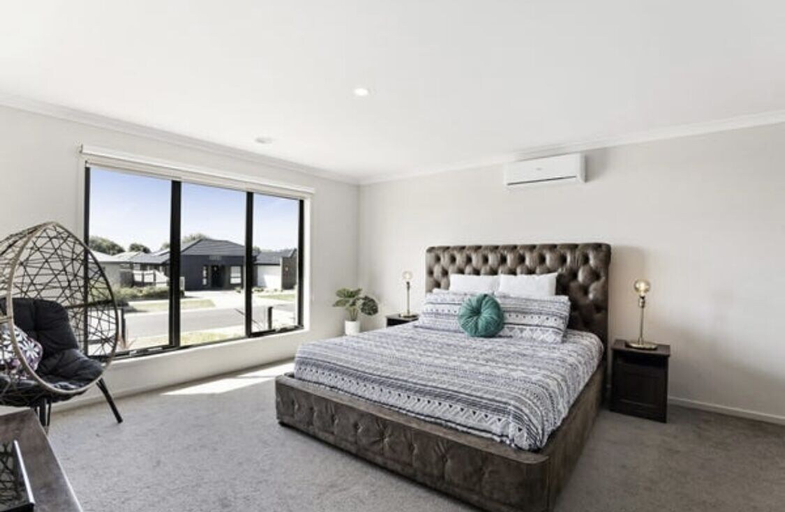 Bedroom 1, Luxury holiday rental, Bass Coast Bal