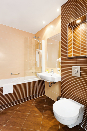 Bathroom 4, Qubus Hotel Gdansk, Gdańsk City