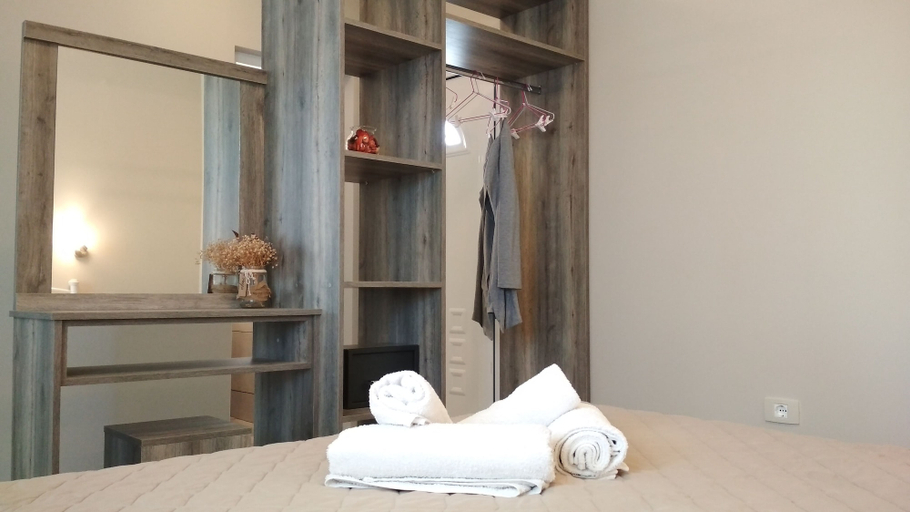 Bedroom 3, Casa de Rosa Apartments, Ionian Islands