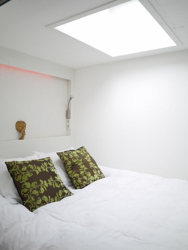 Bedroom, Houseboat Prinsheerlijk, Amsterdam