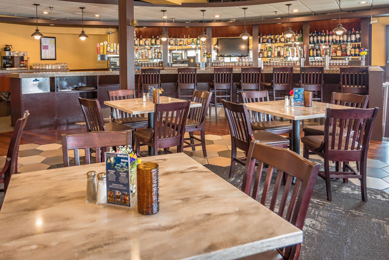 Food & Drinks 5, The Landing Hotel & Restaurant, Ketchikan Gateway
