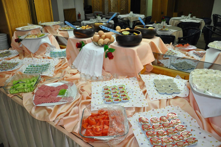Food & Drinks 5, Otel Kabacam, Konak