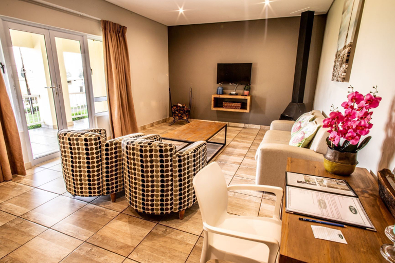 Others 5, St Ives Lodge, Umgungundlovu