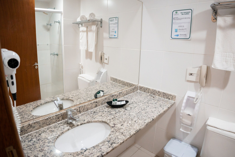 Bathroom 5, Green Hoteis, Cabo Frio