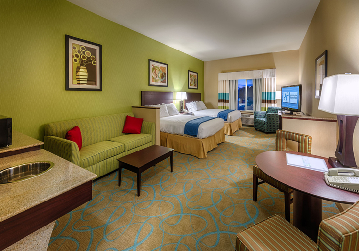 Bedroom 2, Holiday Inn Express & Suites RED BLUFF-SOUTH REDDING AREA, Tehama