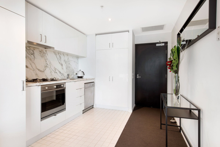Others 5, FARINA, 1BDR Docklands Apartment, Melbourne