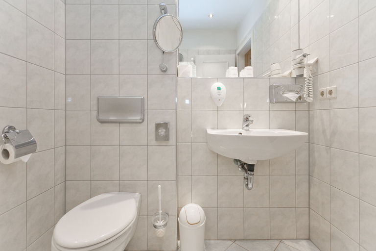 Bathroom 4, acom Hotel Berlin Kurfurstendamm, Berlin