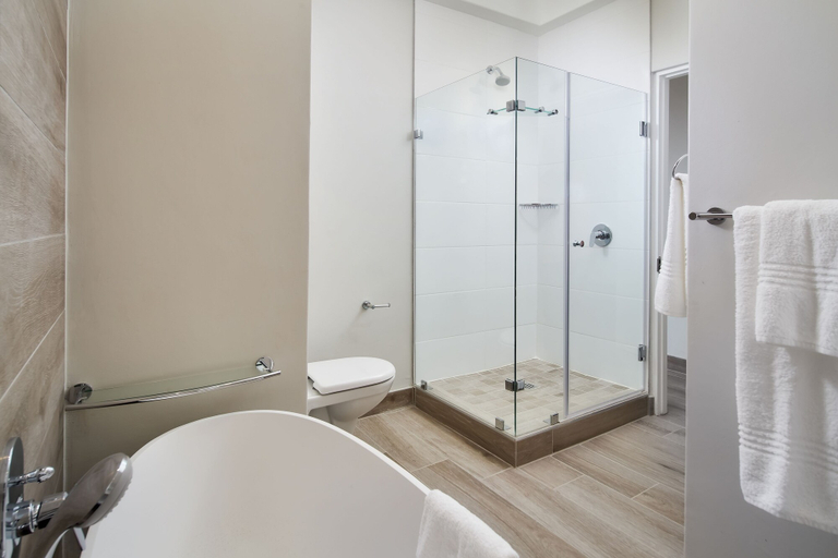 Bathroom 3, The Regency Apartment Hotel Menlyn, City of Tshwane