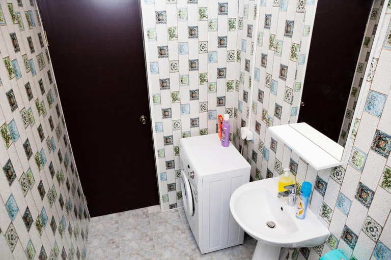 Bathroom 2, Hostels Rus - Yakutsk, Yakutsk gorsovet