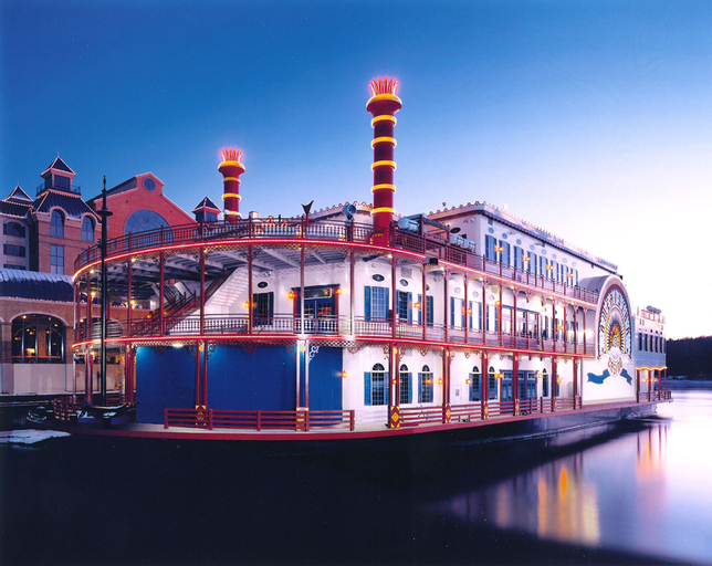 Exterior & Views 11