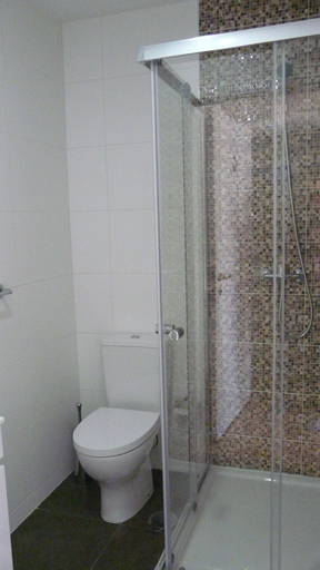 Bedroom 4, CMB Guesthouse, Esposende