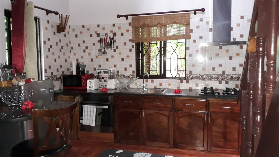 Others 3, Mer Riviere Self Catering