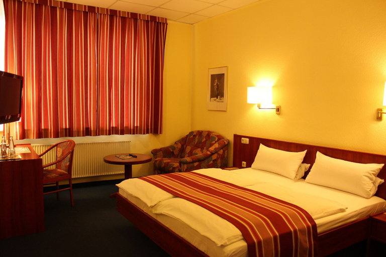 Bedroom 4, Hotel Cabo, Hamburg