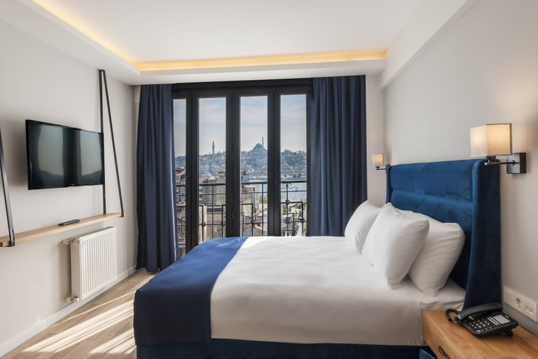 Bedroom 2, Doruk Palas Hotel, Beyoğlu