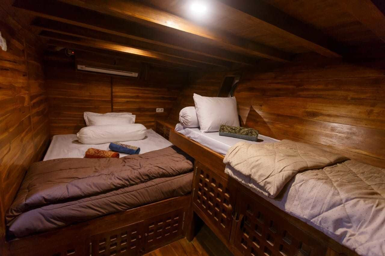 Bedroom 2, Helena Liveaboard, West Manggarai