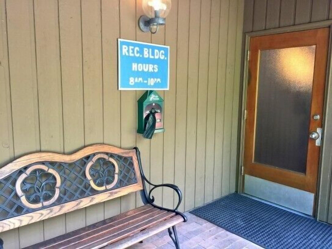 Exterior & Views 2, Mt Baker Lodging Condo 14 - Sleeps 6, Whatcom