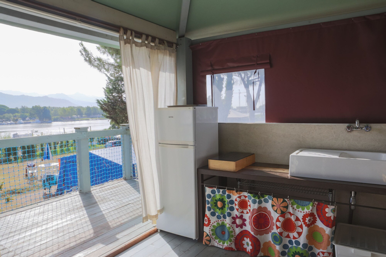 Bedroom 4, Camping Village River, La Spezia