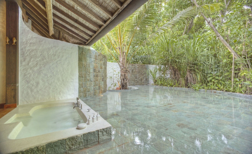 Bathroom 5, Soneva Fushi, Baa Atoll