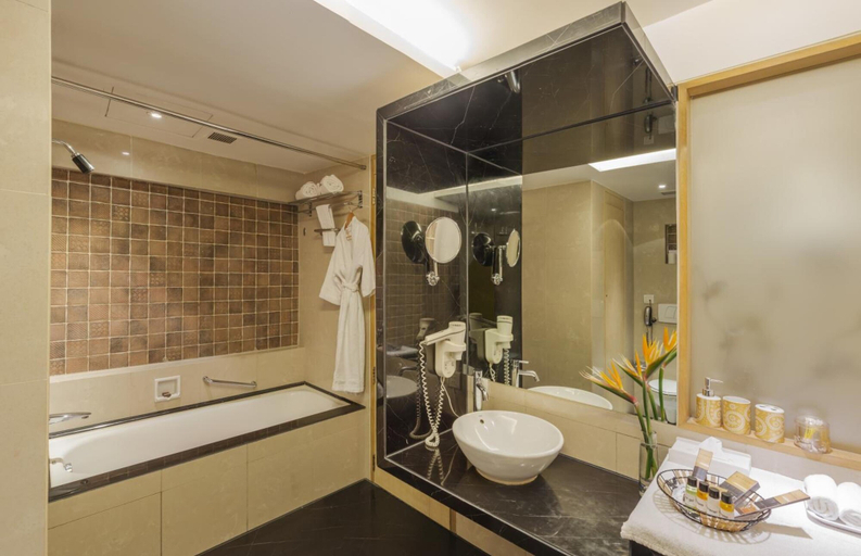 Bathroom 4, The Regenza by Tunga, Thane