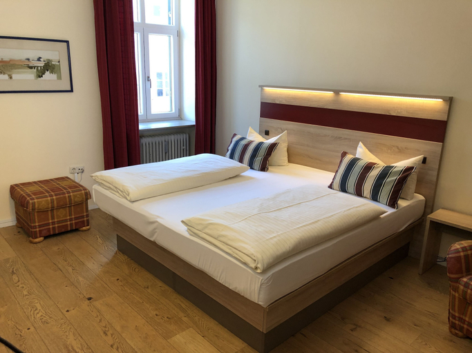 Bedroom 2, Hotel Gasthof Flötzinger Bräu, Rosenheim