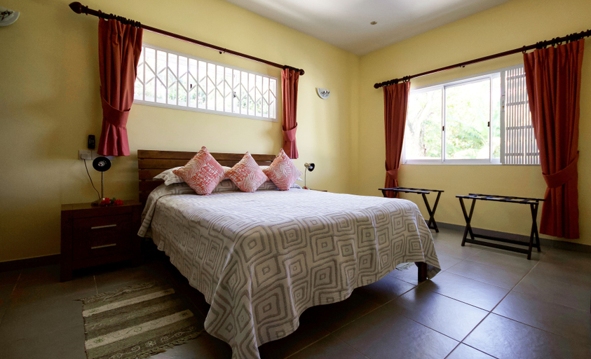Bedroom 3, Surfers Self-Catering Chalets
