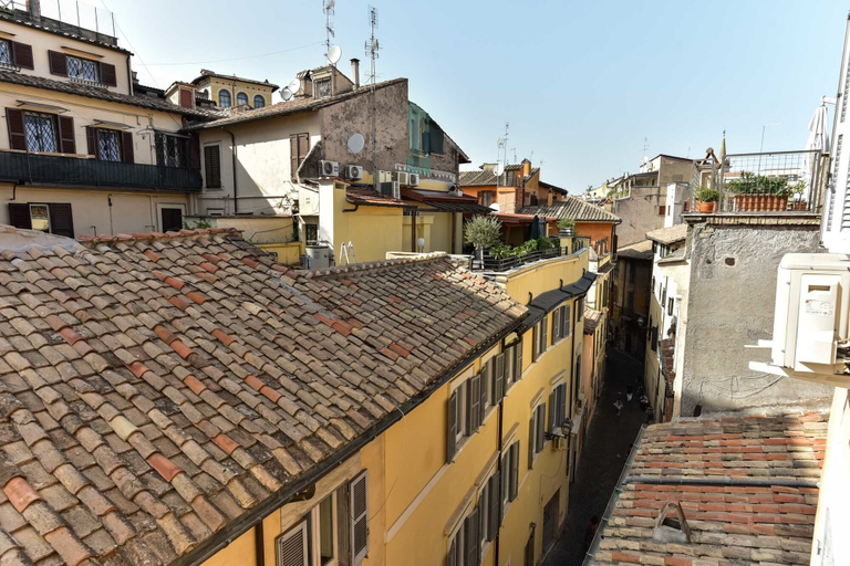 Others 5, Navona Charming Apartment, Rome