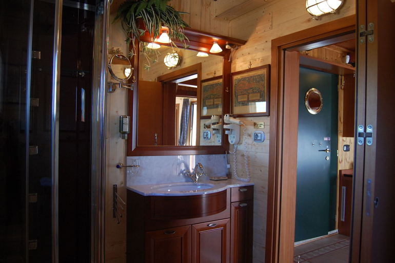 Bathroom 5, Oasis Golden Lagoon Chalet, Venezia