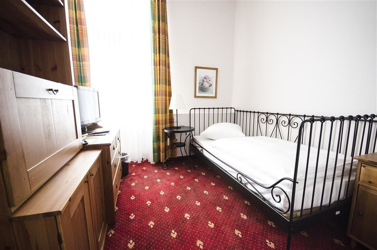 Bedroom 3, Parkhotel Helmstedt, Helmstedt