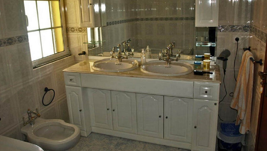 Bathroom 3, Villa Horta, Horta