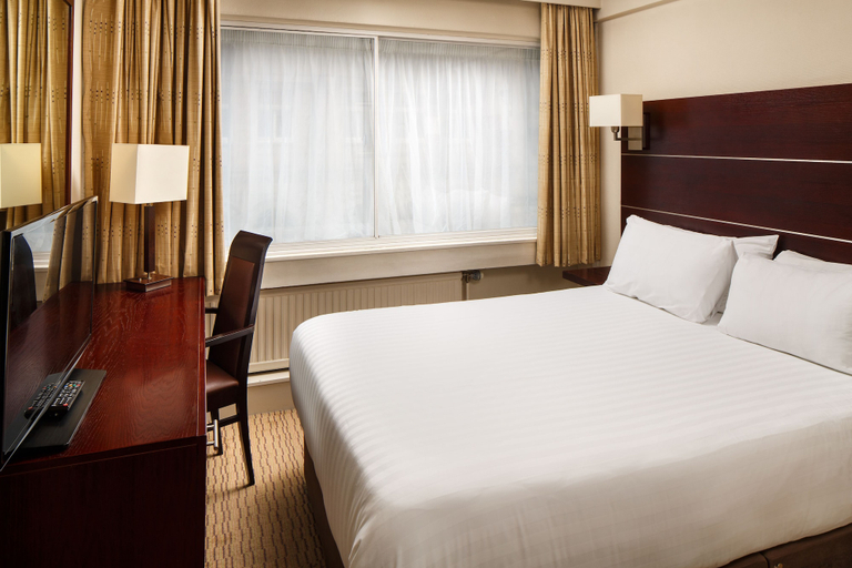 Bedroom 3, Mercure Glasgow City Hotel, Glasgow
