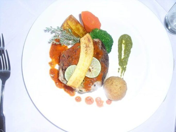 Food & Drinks 5, La Haut Resort