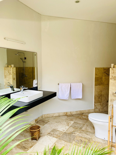 Bathroom 4, Villa Temuan, Badung