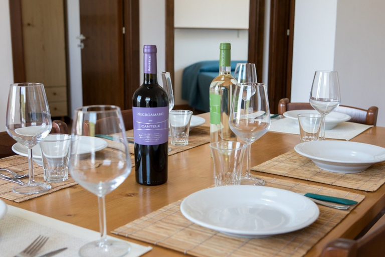 In-room dining 4, Lungomare Apartaments, Lecce
