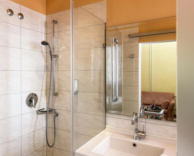 Bathroom 5, Hotel Union Salzwedel, Altmarkkreis Salzwedel