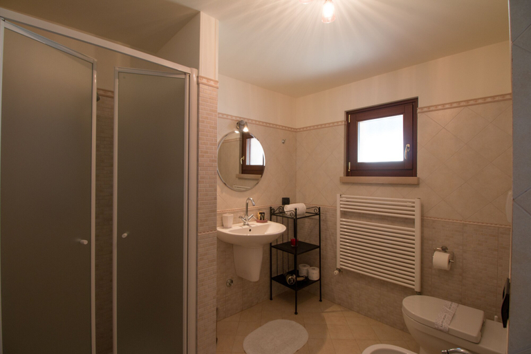 Bathroom, TD Villa Luna Trulli with Large Pool, Bari