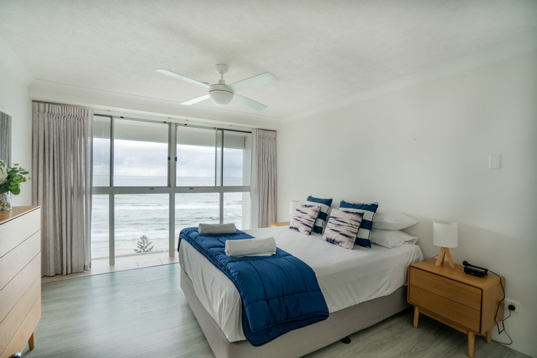 Bedroom 3, Cashelmara Beachfront Apartments, Gold Coast