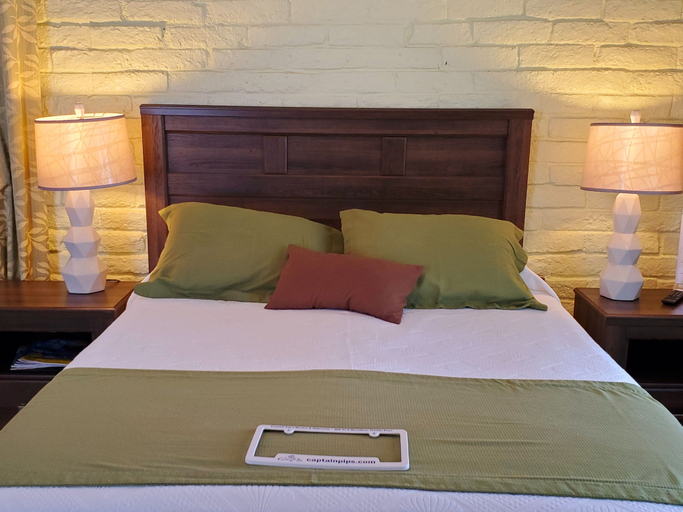 Bedroom 4, Captain Pips Marina & Hideaway, Monroe